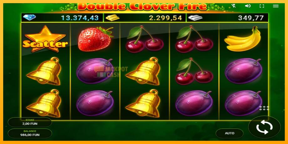 Double Clover Fire машина за игри за пари, слика 2